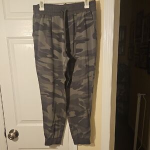 Splendid Women's Gray Camouflage Joggers